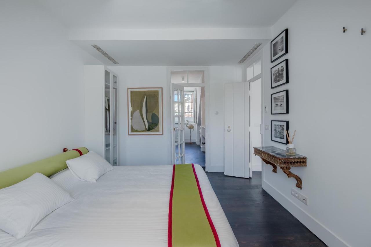 Principe Real Charming Garden View Flat At The Heart Of Lissabon