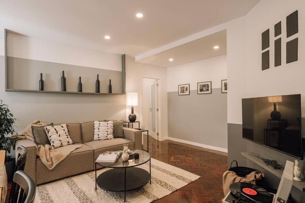 Nistos - 3 Bedrooms In Alvalade Lisboa