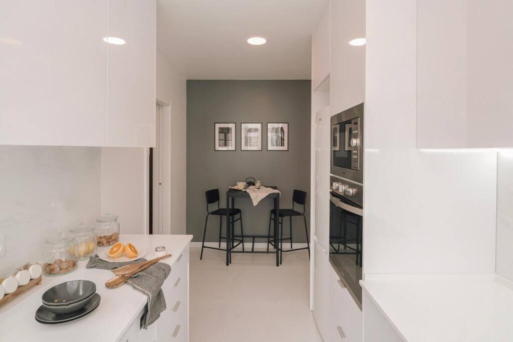 Nistos - 3 Bedrooms In Alvalade *
