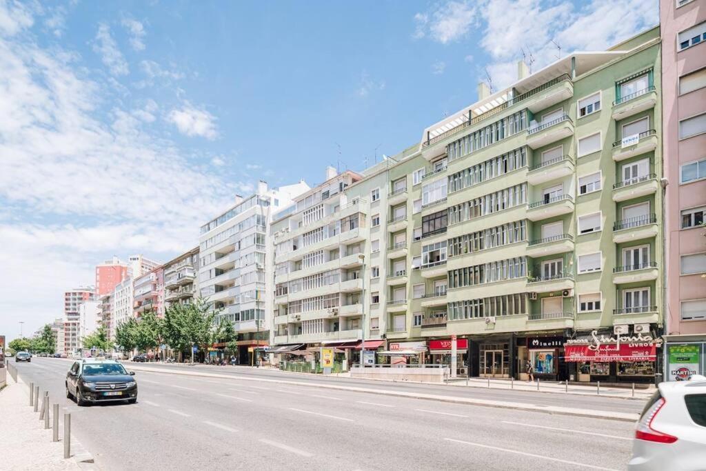 Nistos - 3 Bedrooms In Alvalade Appartement
