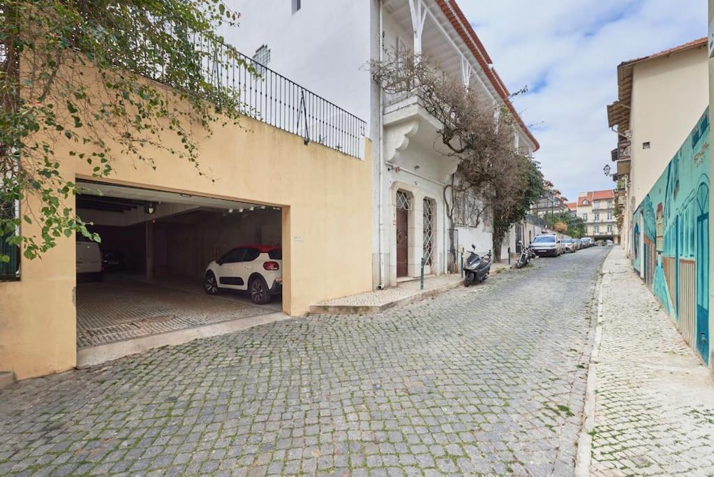 Charming Duplex With Private Terrace And Parking Apartamento Lisboa