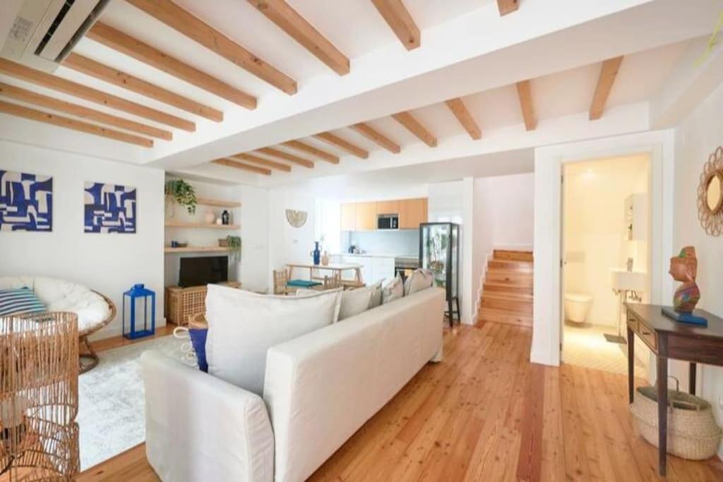 Charming Duplex With Private Terrace And Parking