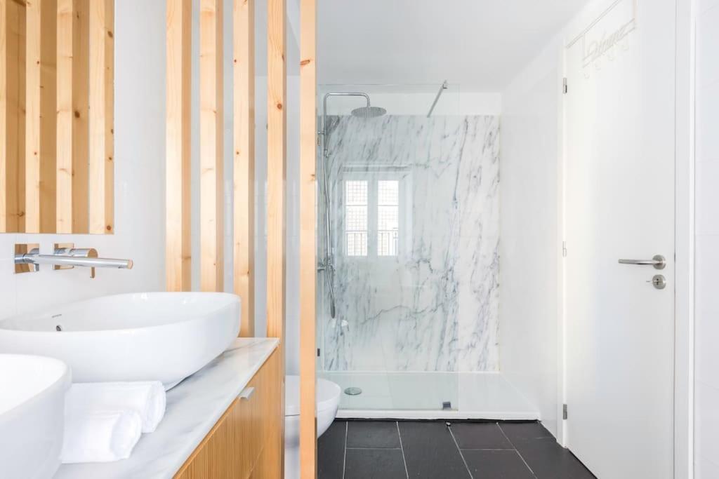 Charming Duplex With Private Terrace And Parking Apartamento *