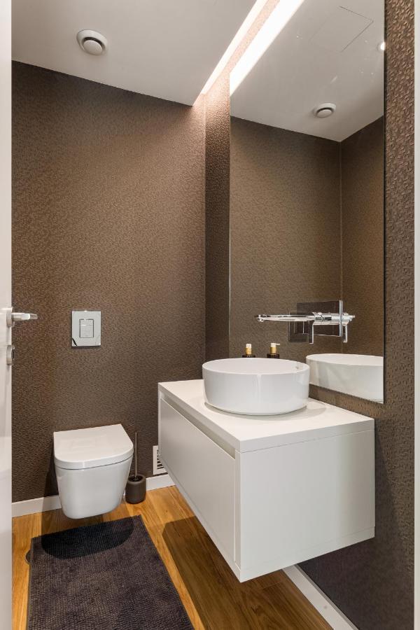 Modern 3br With Terrace In Benfica By Host For Us *