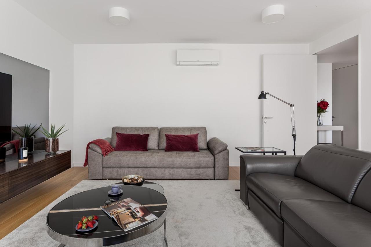 Appartement Modern 3br With Terrace In Benfica By Host For Us Lisboa