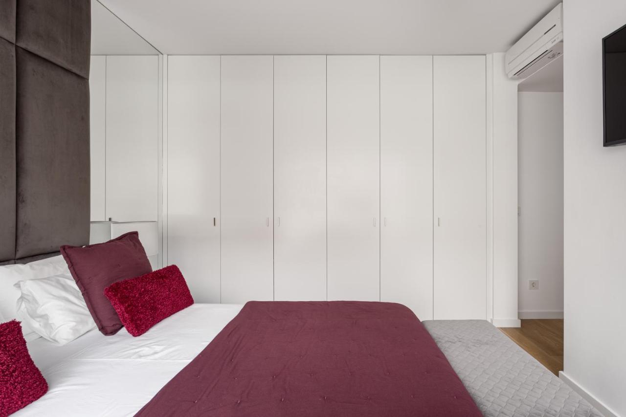 Modern 3br With Terrace In Benfica By Host For Us *