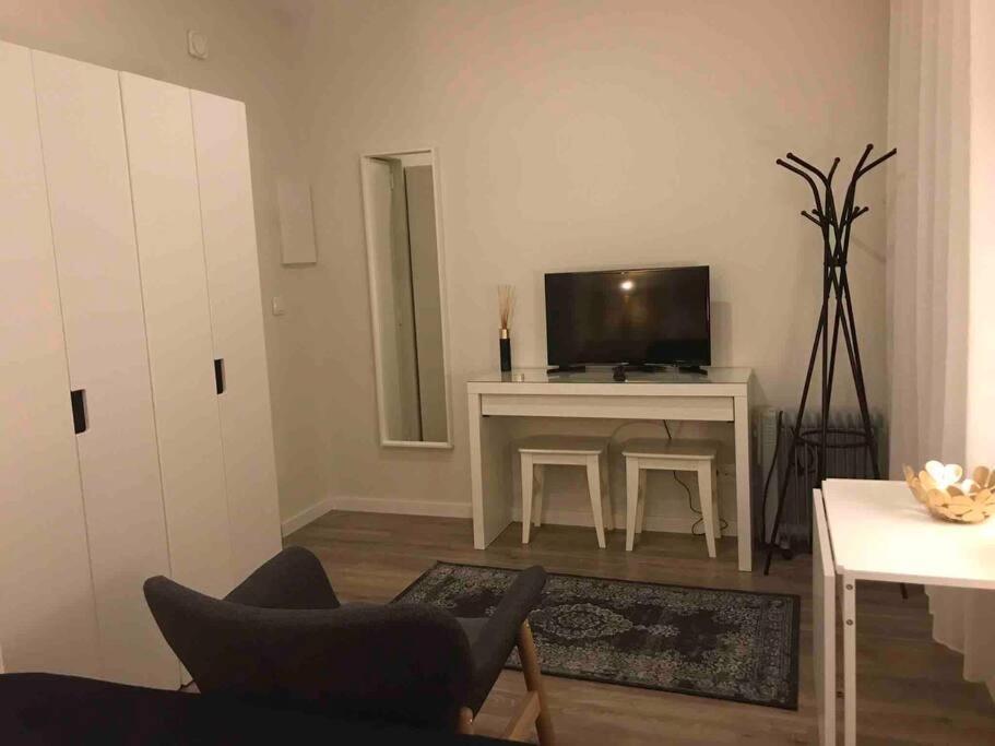 Charming In Campolide - 2f Appartement Lisboa