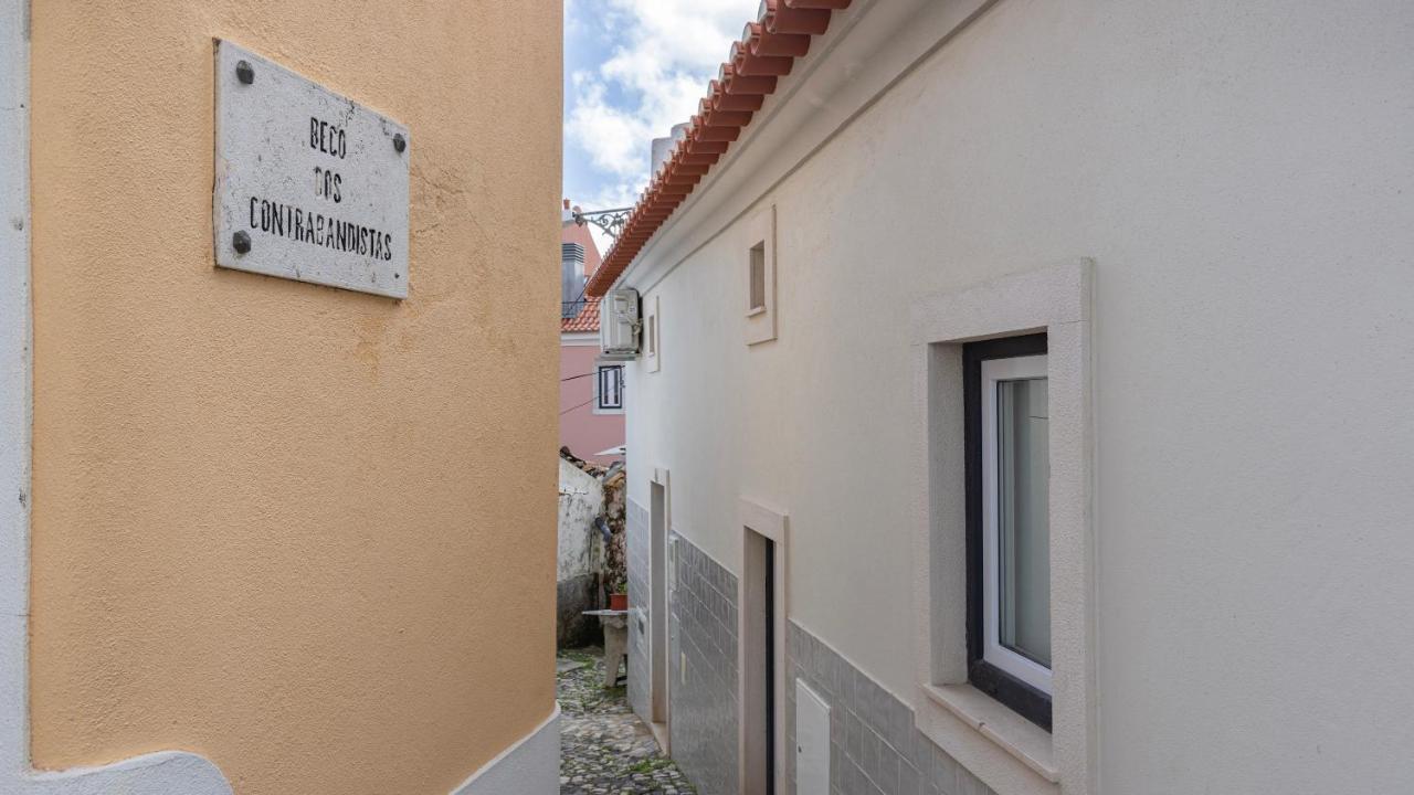 Estrela Escape 1 By Lovelystay