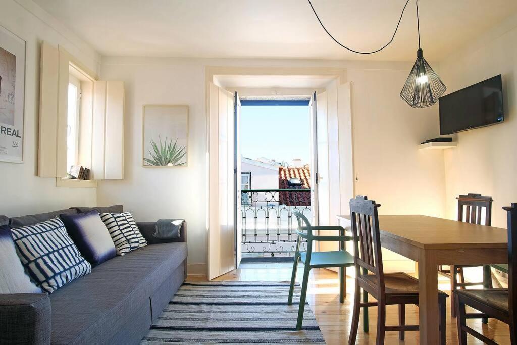 Bh4e-3br With View In Heart Of Bairro Alto - Bright Appartement