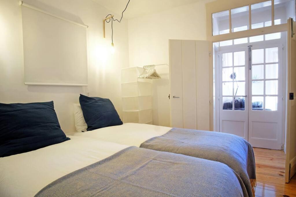 Bh4e-3br With View In Heart Of Bairro Alto - Bright Appartement Lissabon