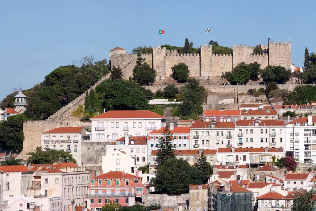 Appartement Sm1-happy At Hip Pr.real & Bair.alto + Private Patio! Lisboa