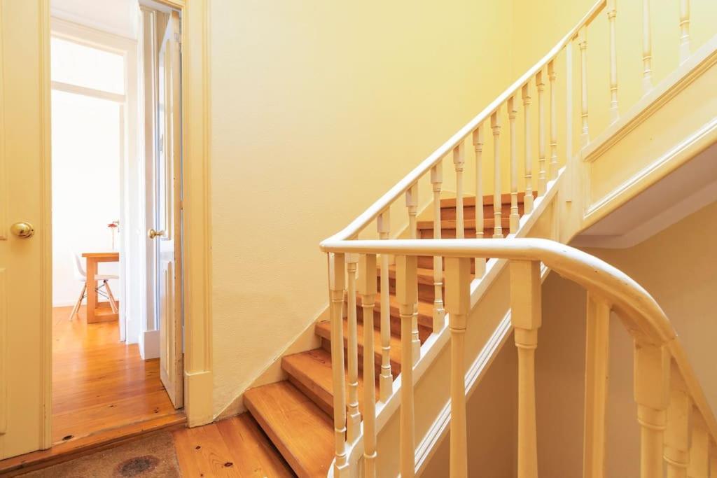 Spacious Near Saldanha Lissabon