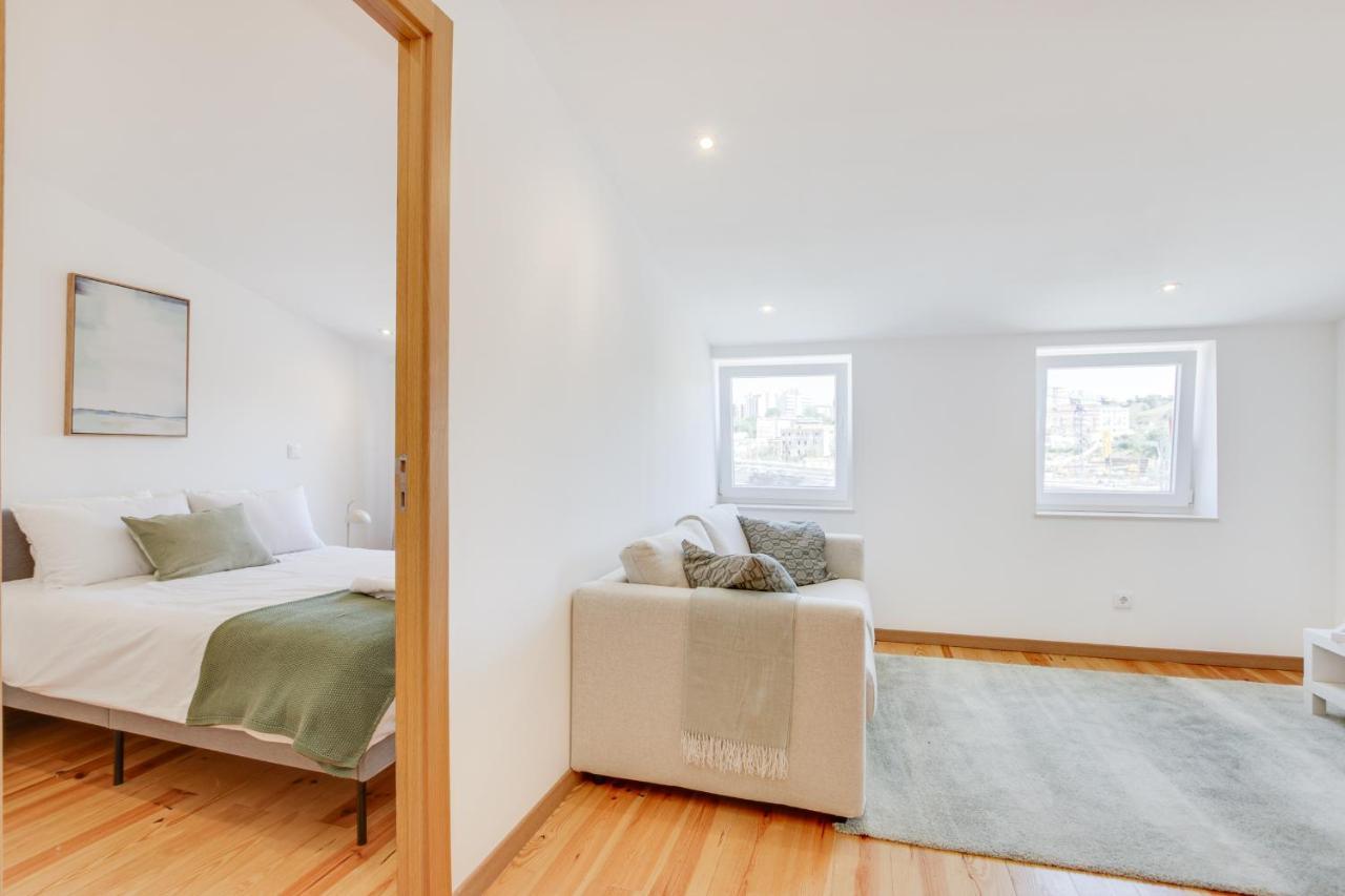 Campolide Charm Apartment *