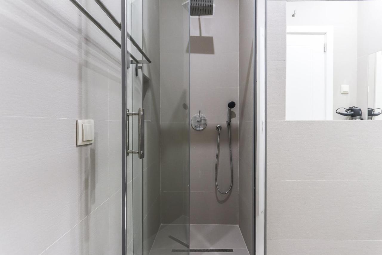 Apartamento Portucale ! Moscavide Casa Branca W/ Terrace