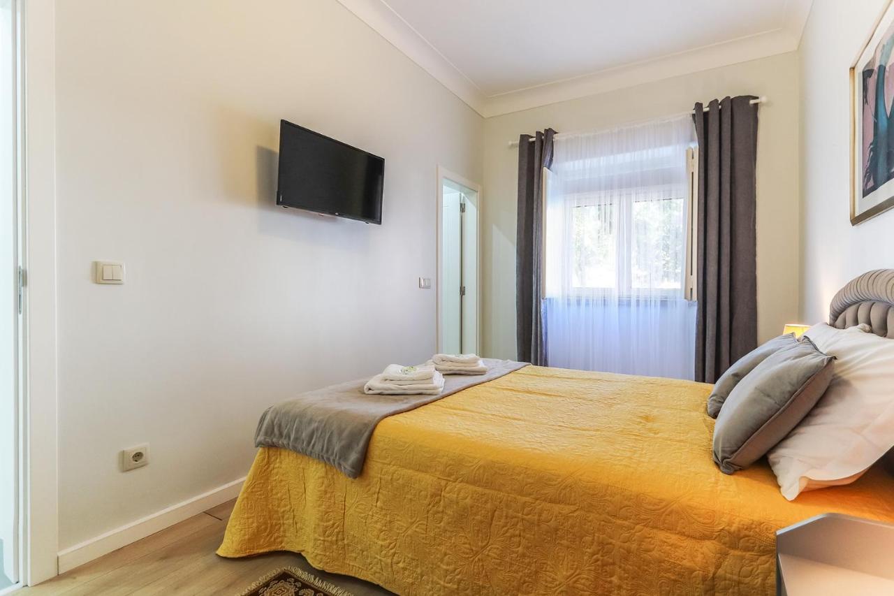 Portucale ! Moscavide Casa Branca W/ Terrace Apartamento Lisboa