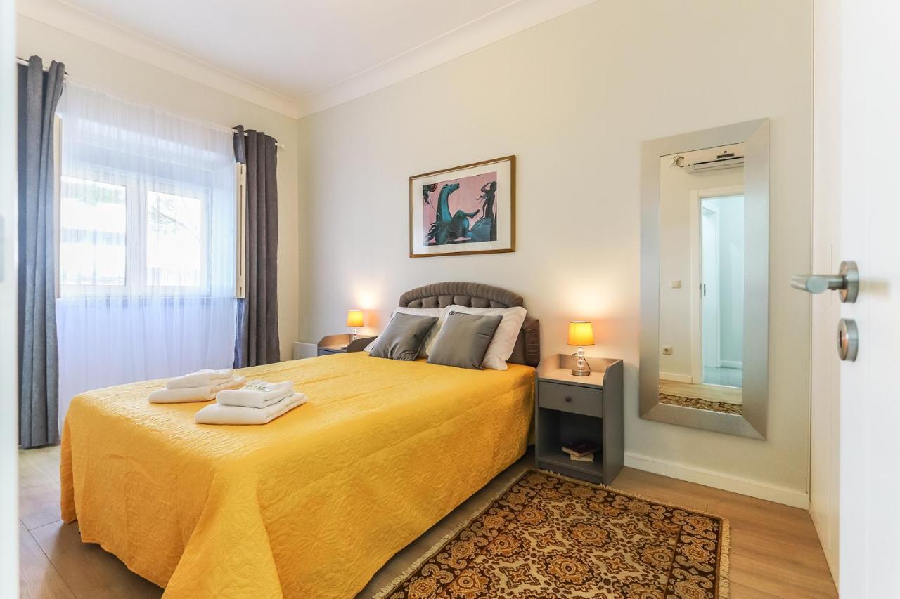 Apartamento Portucale ! Moscavide Casa Branca W/ Terrace Lisboa