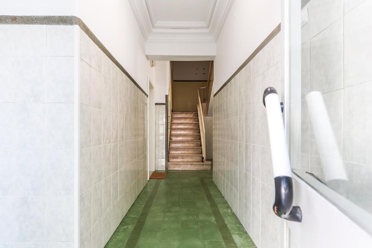 Portucale ! Moscavide Casa Branca W/ Terrace Apartamento Lisboa