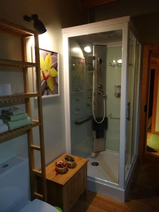 Appartement Charm And Fantastic View In A Fully Equipped In Center