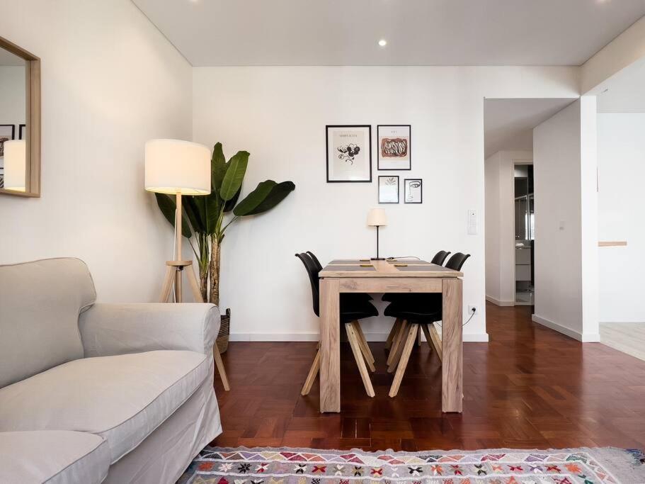 Apartamento Olaias 2 Bed Near Metro 2 *