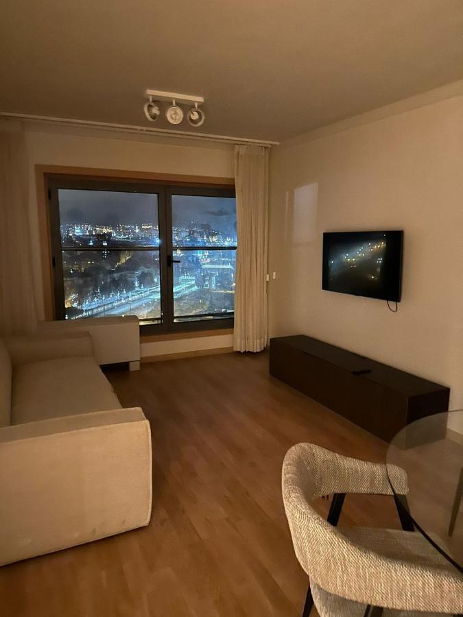 Amazing In Apartment *