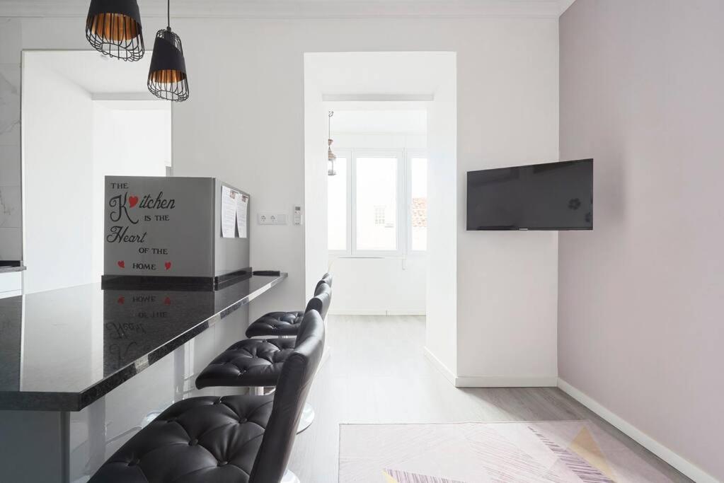 New 3 Bedroom Flat With River On Sight @alameda Appartement *