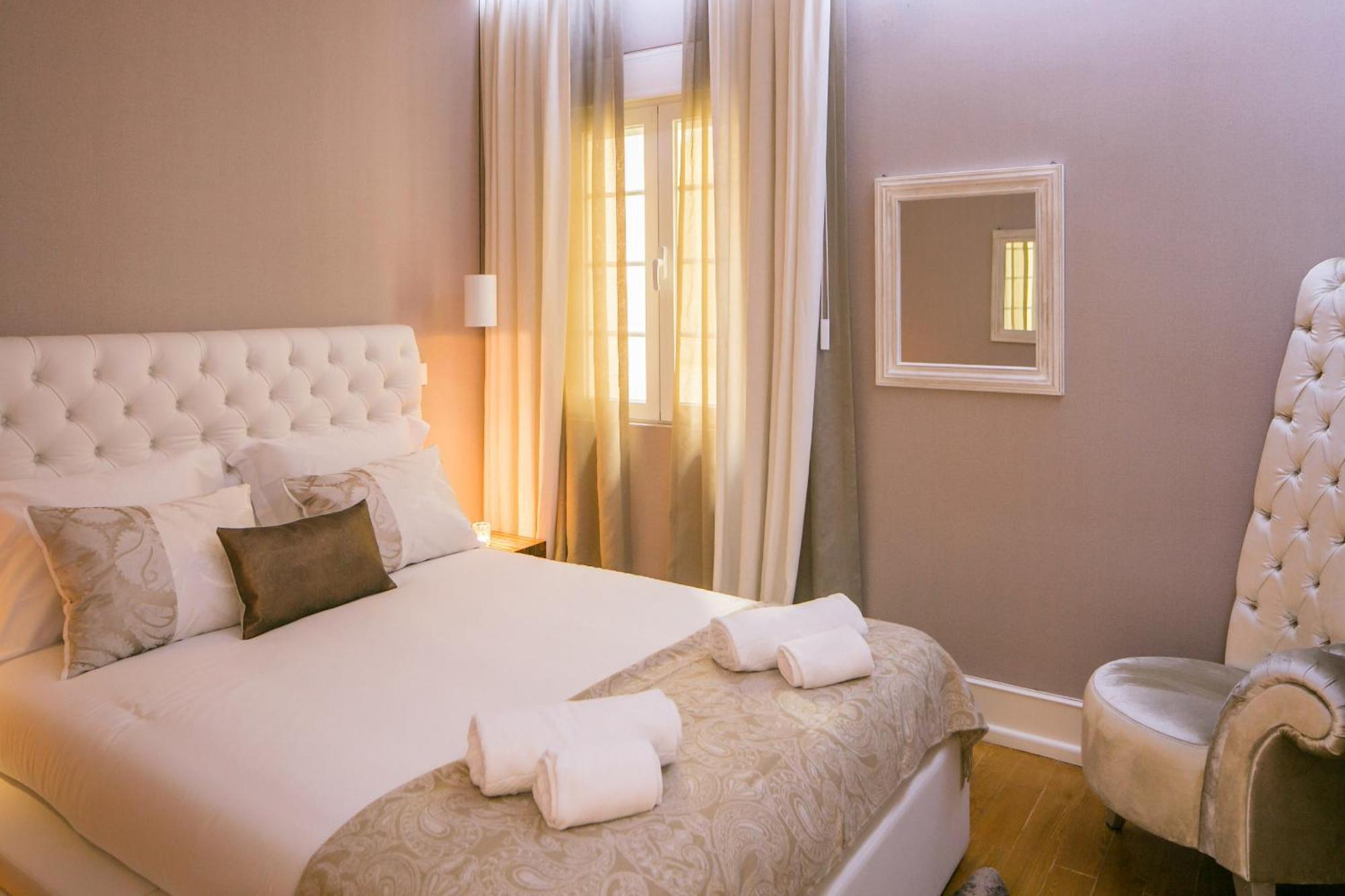 Appartement With A Terrace In The Heart Of Lisbon, 300 *