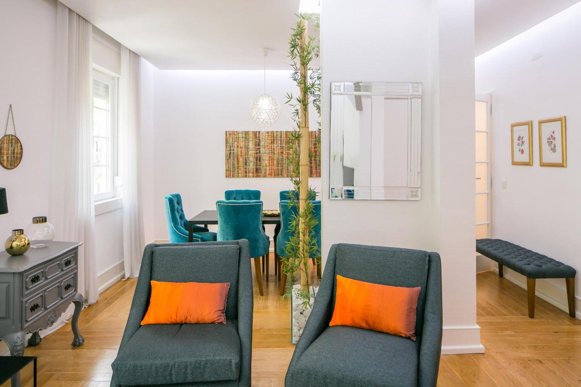 With A Terrace In The Heart Of Lisbon, 300 Appartement