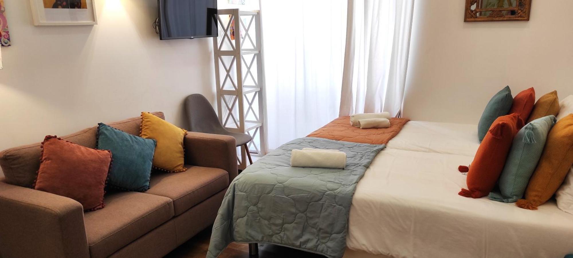Sweet Suites Guesthouse Close To Famous Avenue Liberty Guest house 3*