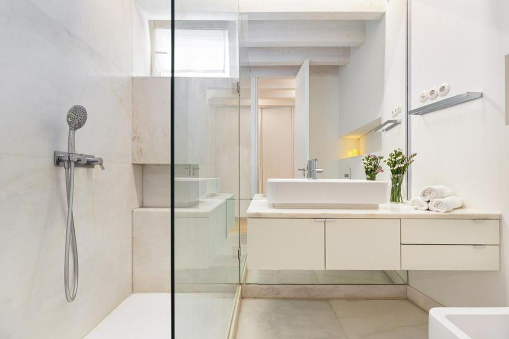 Be Local - 3 Bedrooms Flat In Front Of The Fado Museum In Alfama Appartement *