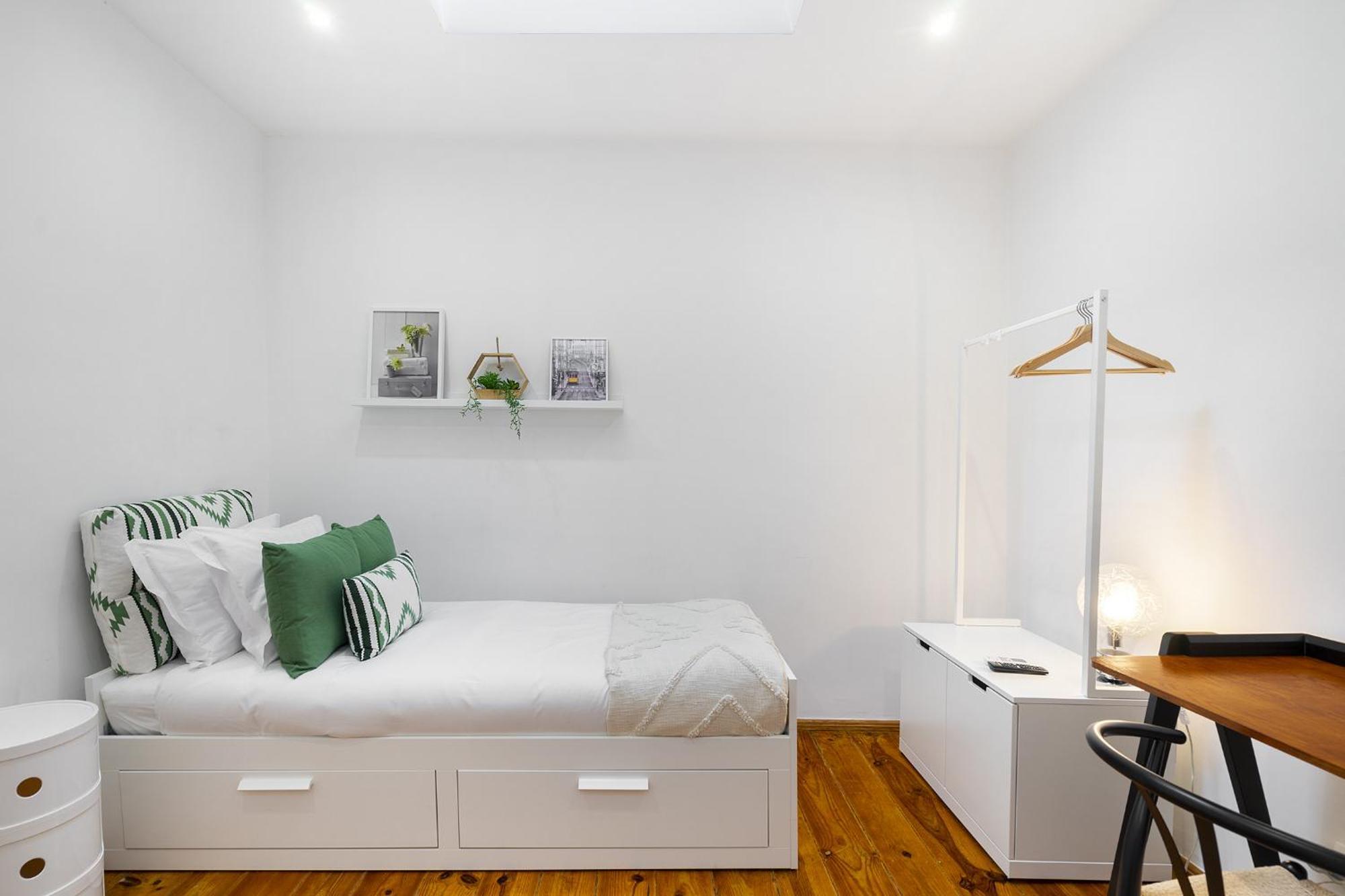 Whome Urban Tech Retreat, Modern Hubs For Remote Living Gasthof Lissabon