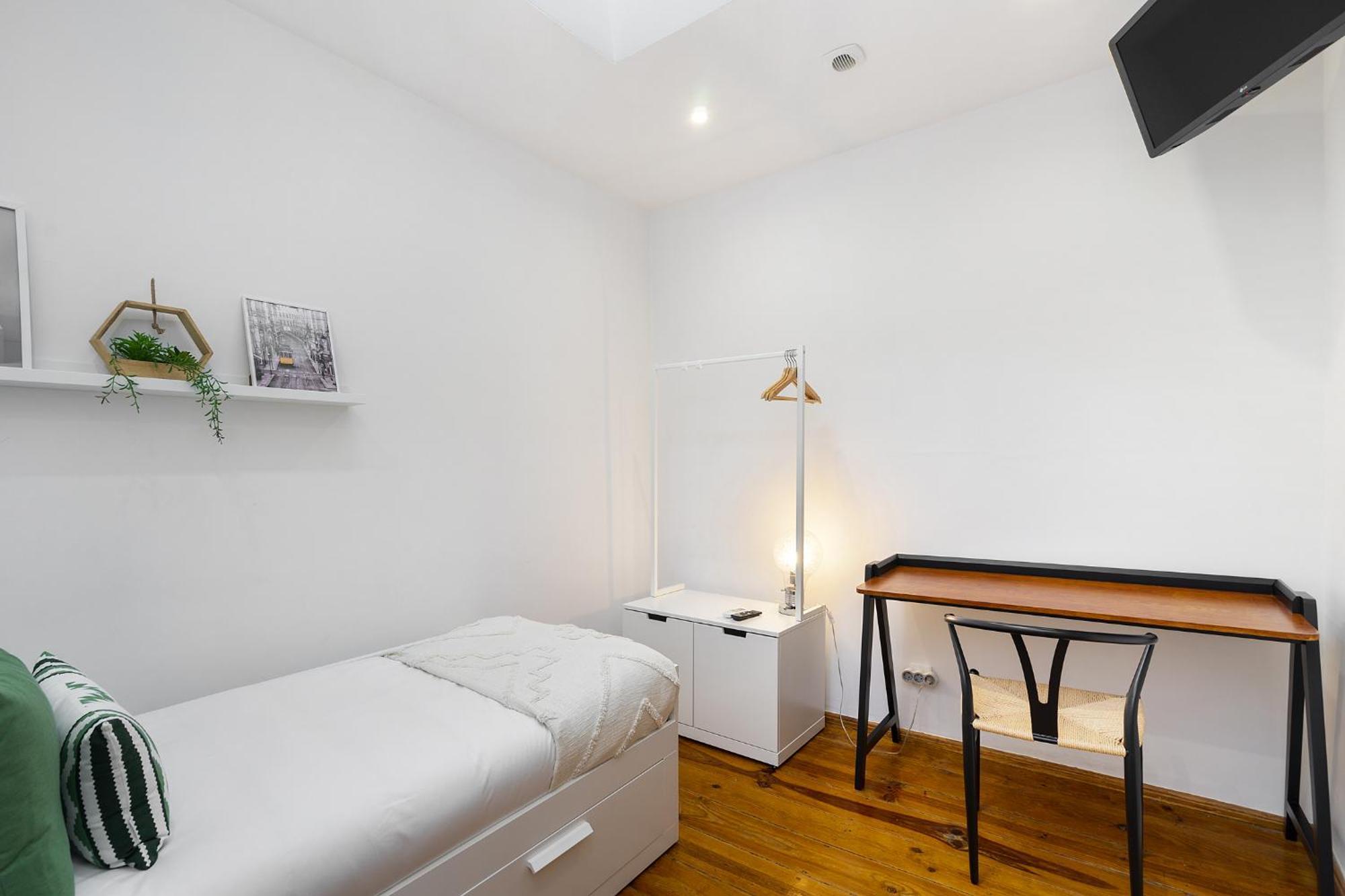 Gasthof Whome Urban Tech Retreat, Modern Hubs For Remote Living *