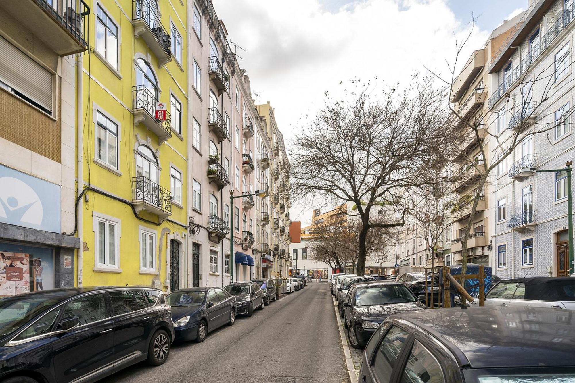 Gasthof Whome Urban Tech Retreat, Modern Hubs For Remote Living