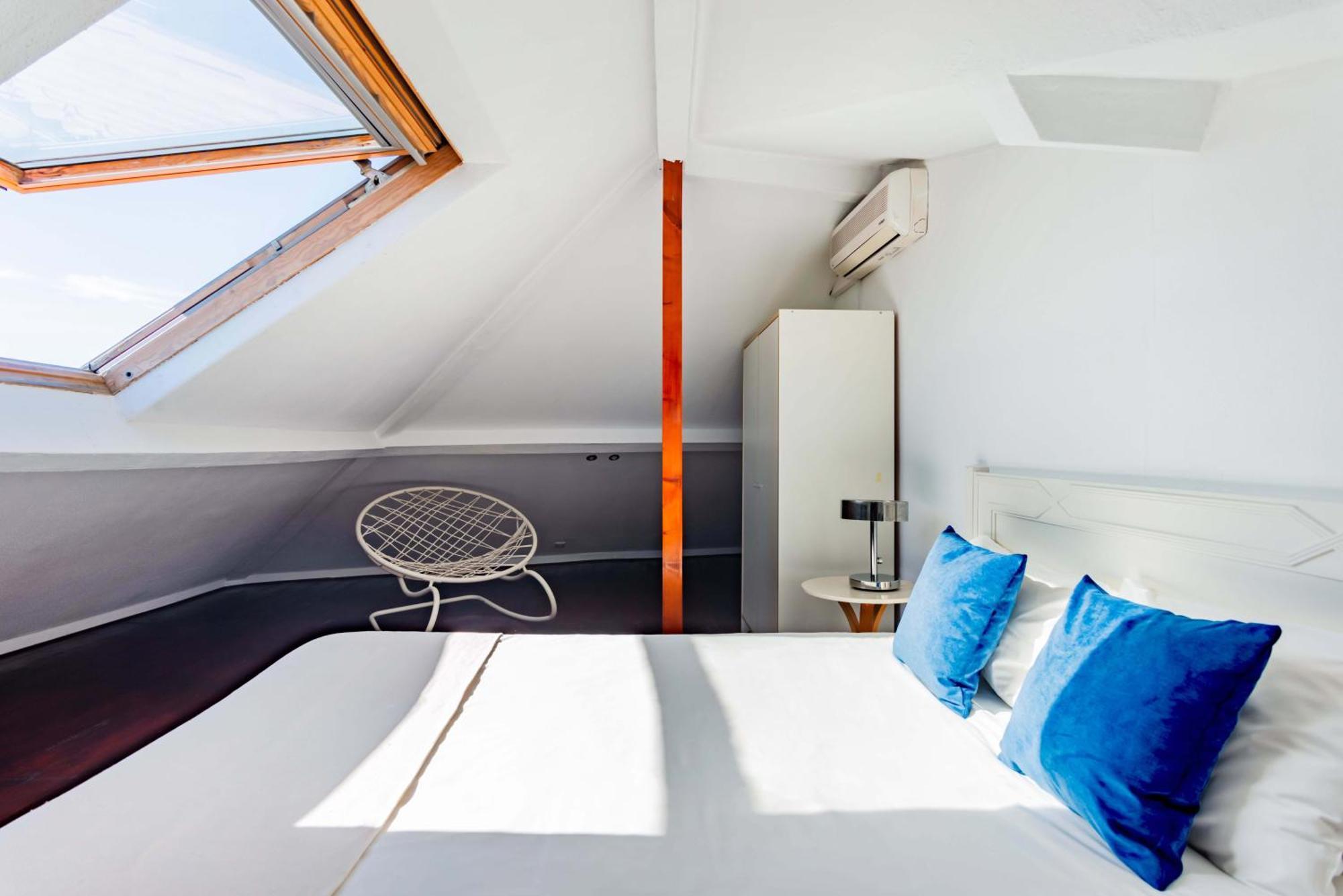Bica's River View Duplex Apartment