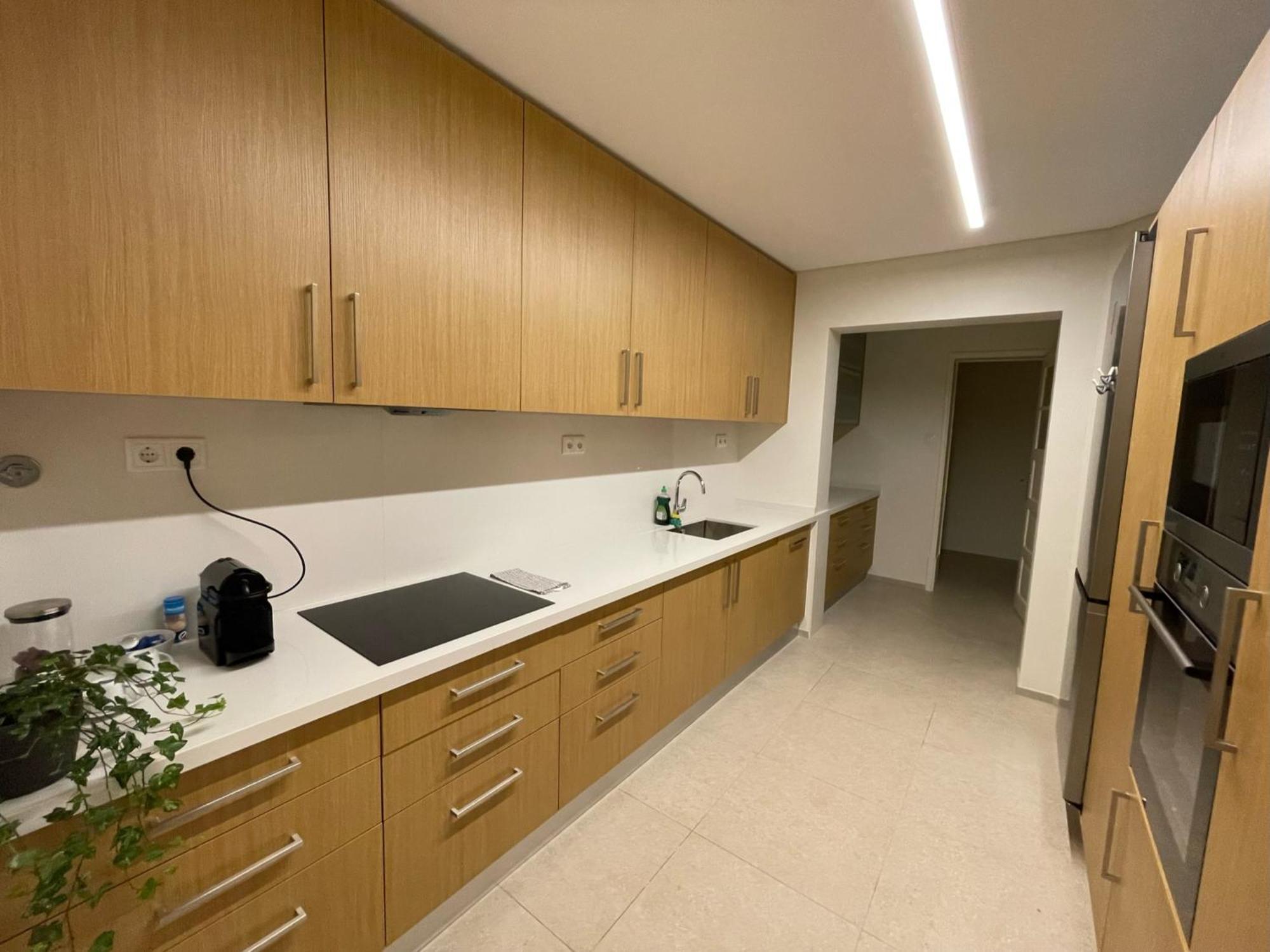 Quarto Aconchegante Com Varanda E Vista No Chiado Homestay *
