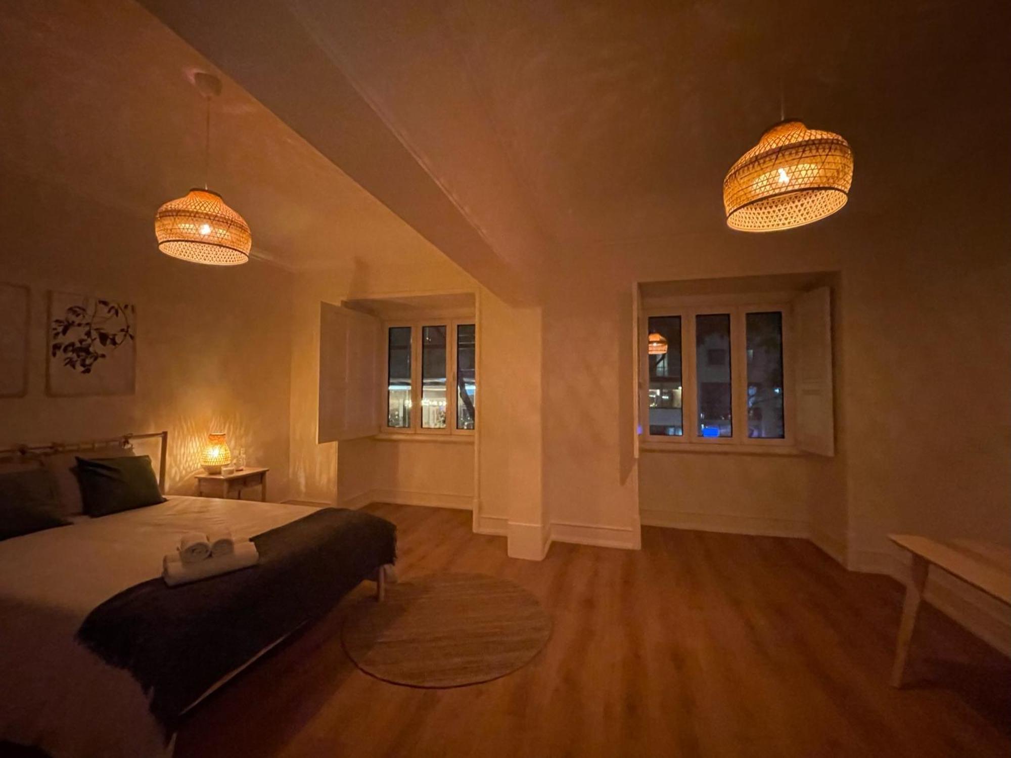 Homestay Quarto Aconchegante Com Varanda E Vista No Chiado Lisbon