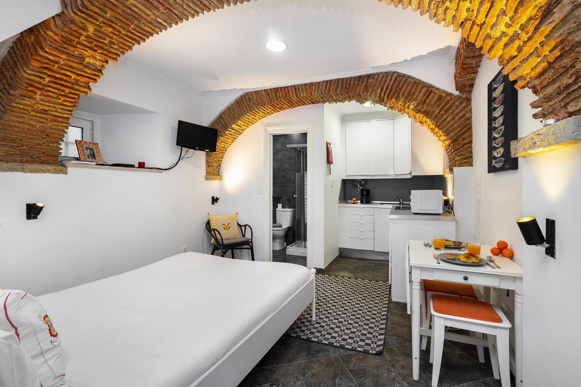 Whome Cozy Alfama Haven: Perfect For Exploring Appartement Lisboa