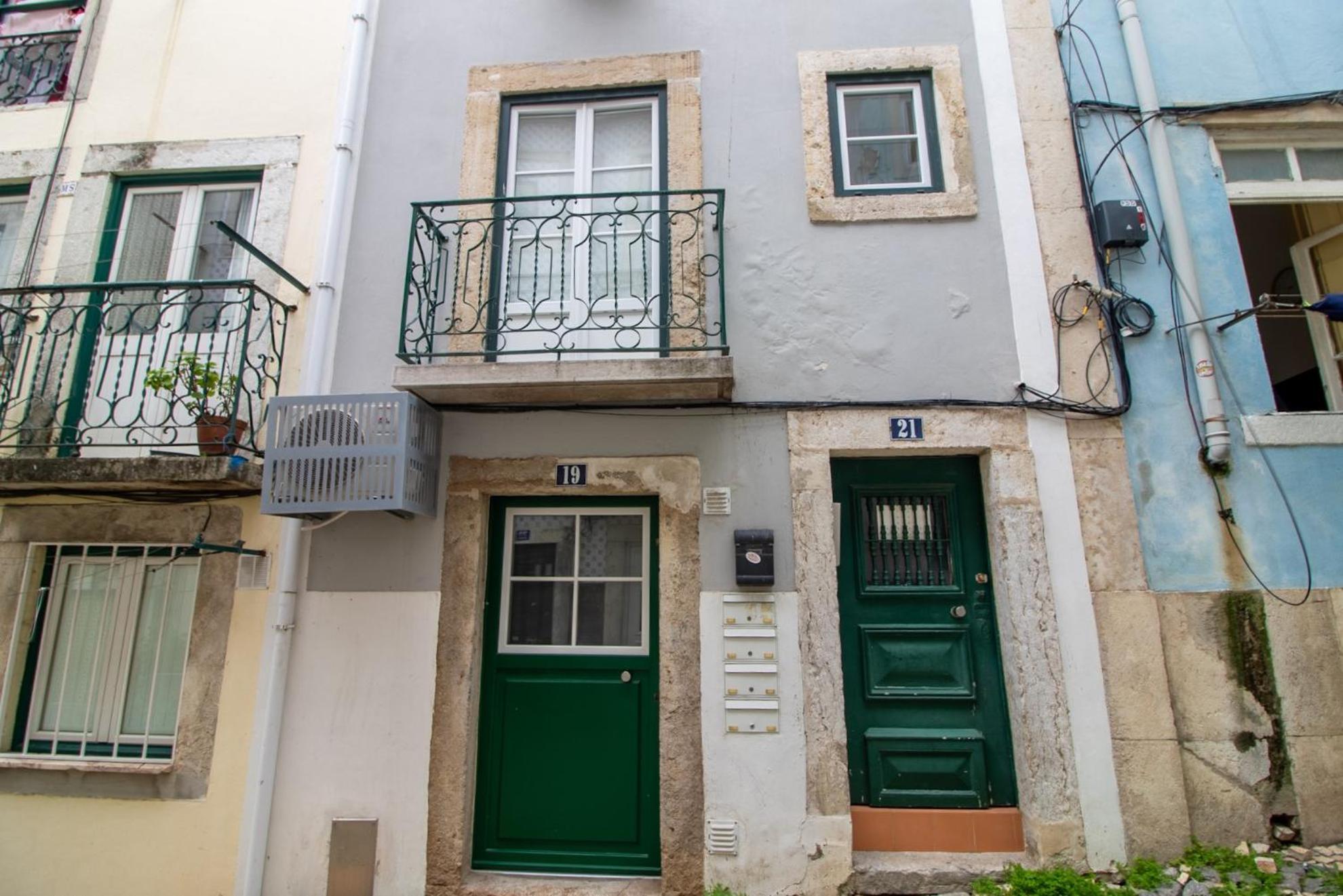 Cosy Retreat In Madragoa -lisbon Appartement *
