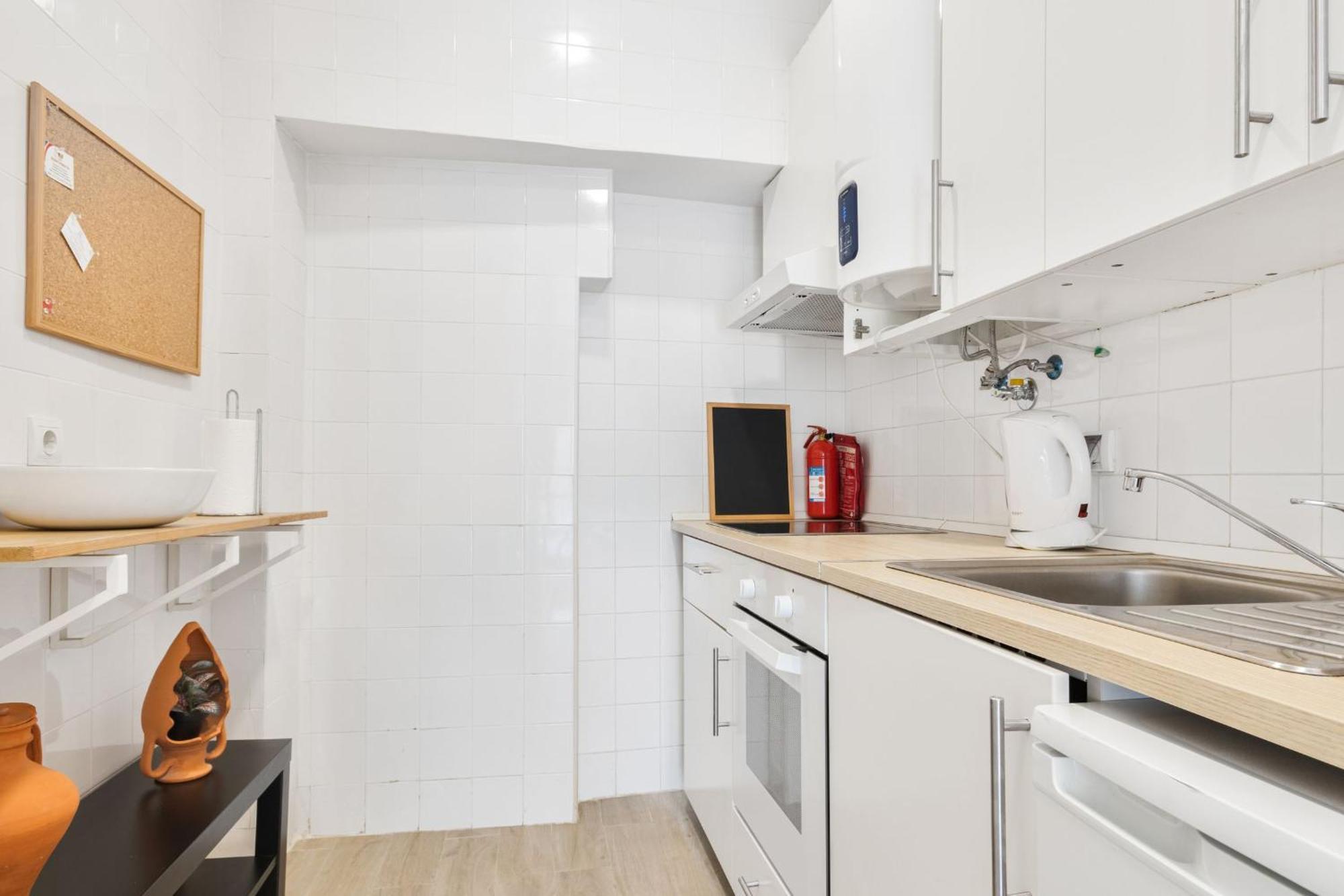 1bdr Cozy Flat In Heart Of By Lovelystay