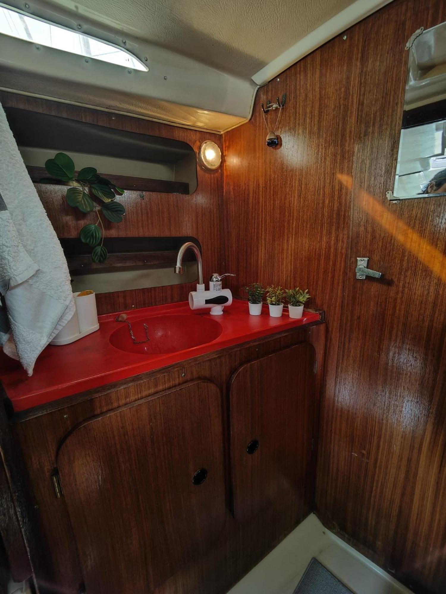 Bateau-hôtel Abombordo *