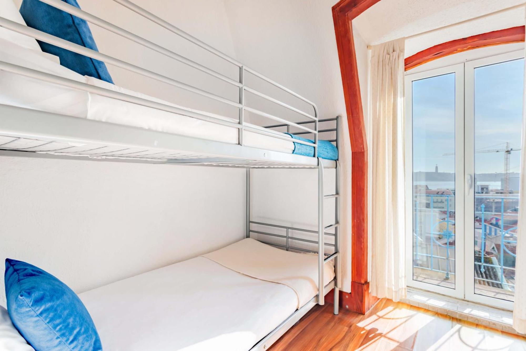Bica's River View Duplex Apartment *