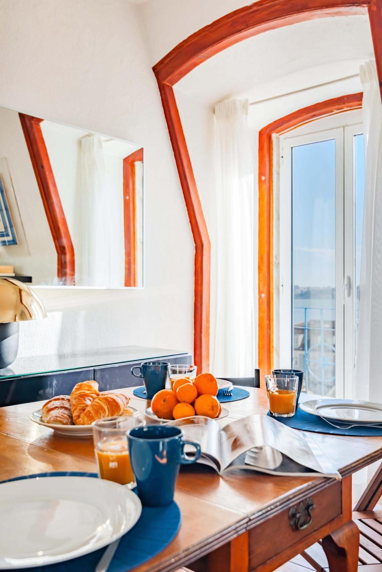 Bica's River View Duplex Lisbon