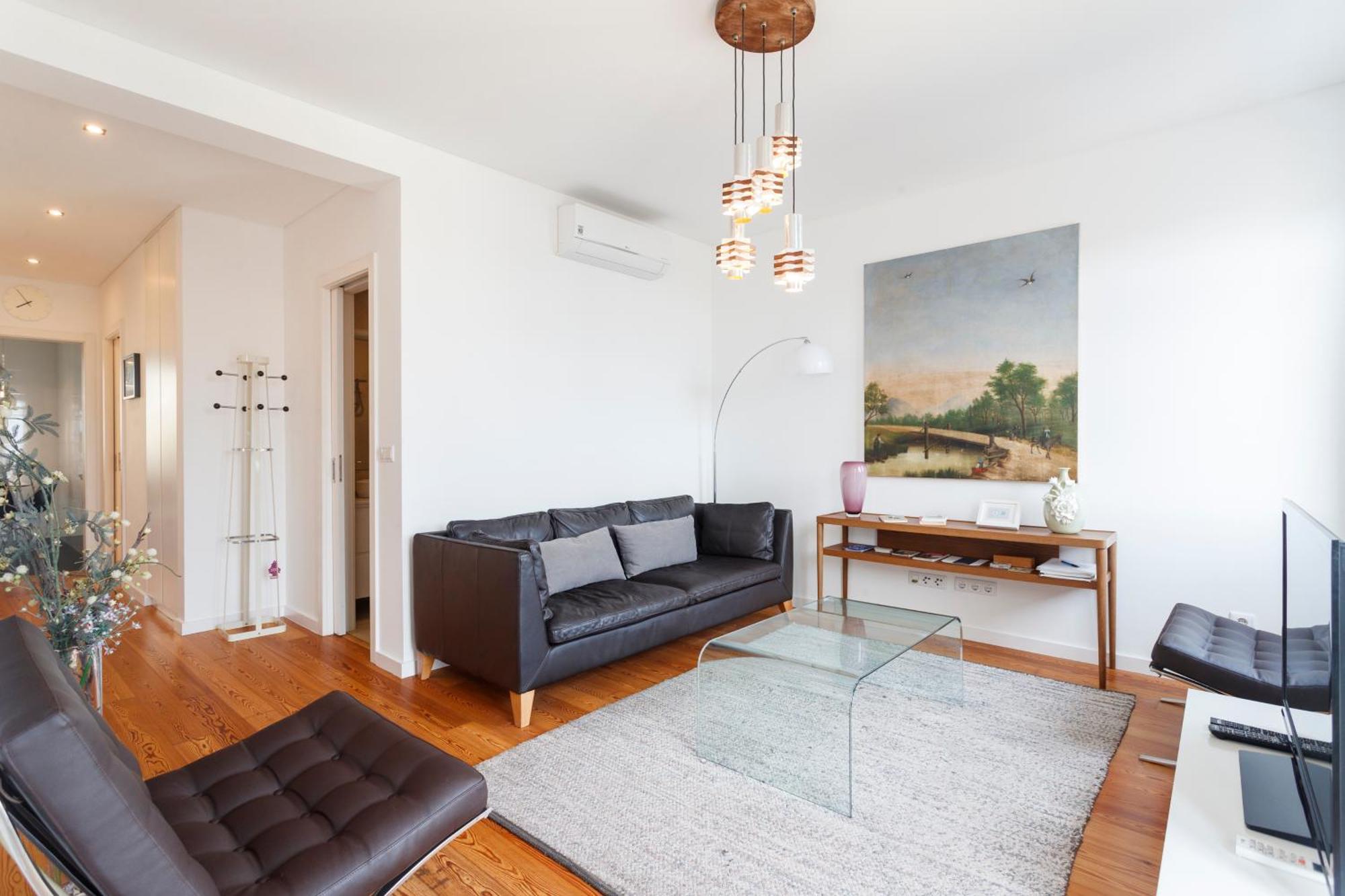 Cortes In Historic Neighborhood Appartement *
