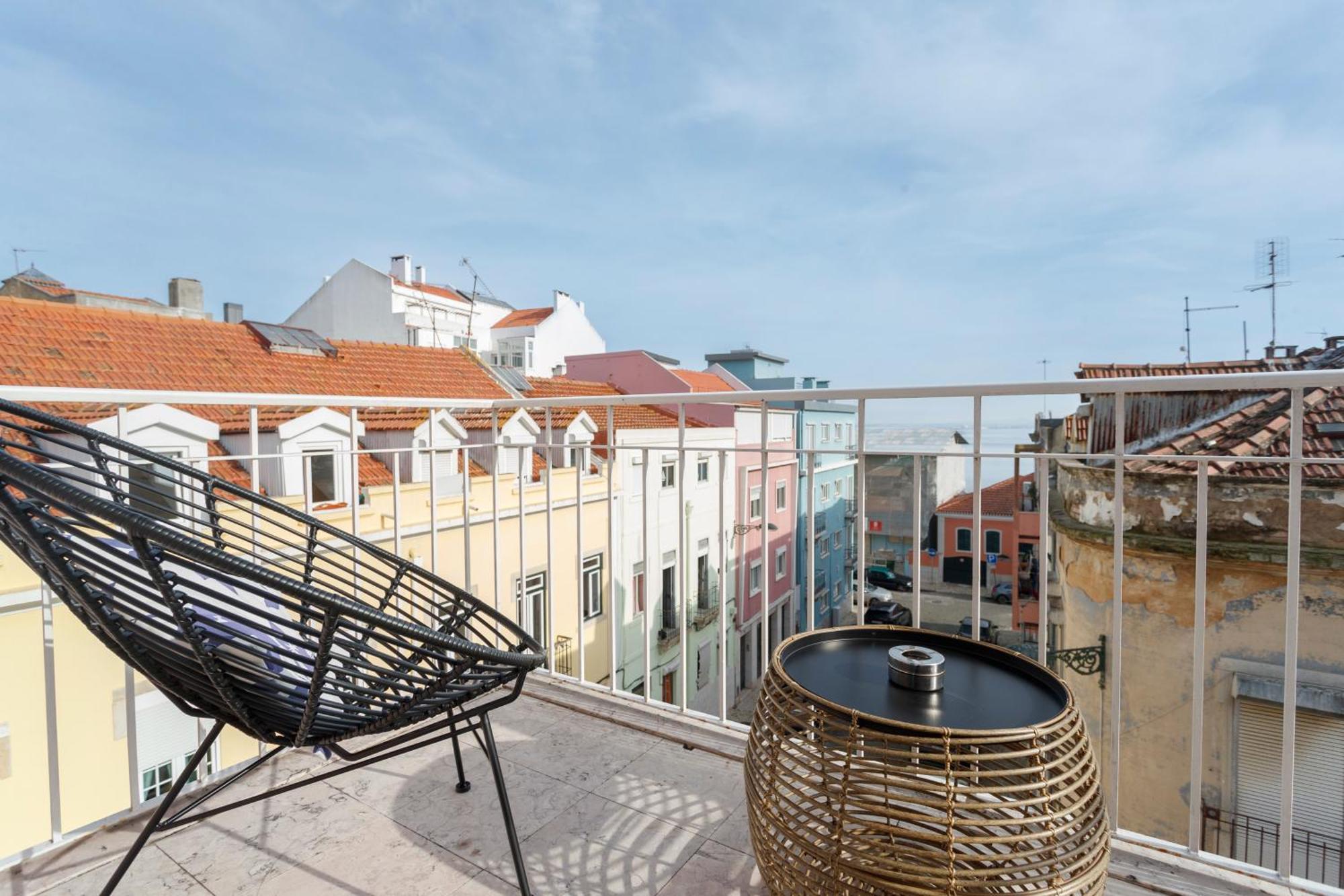 Cortes In Historic Neighborhood Appartement *