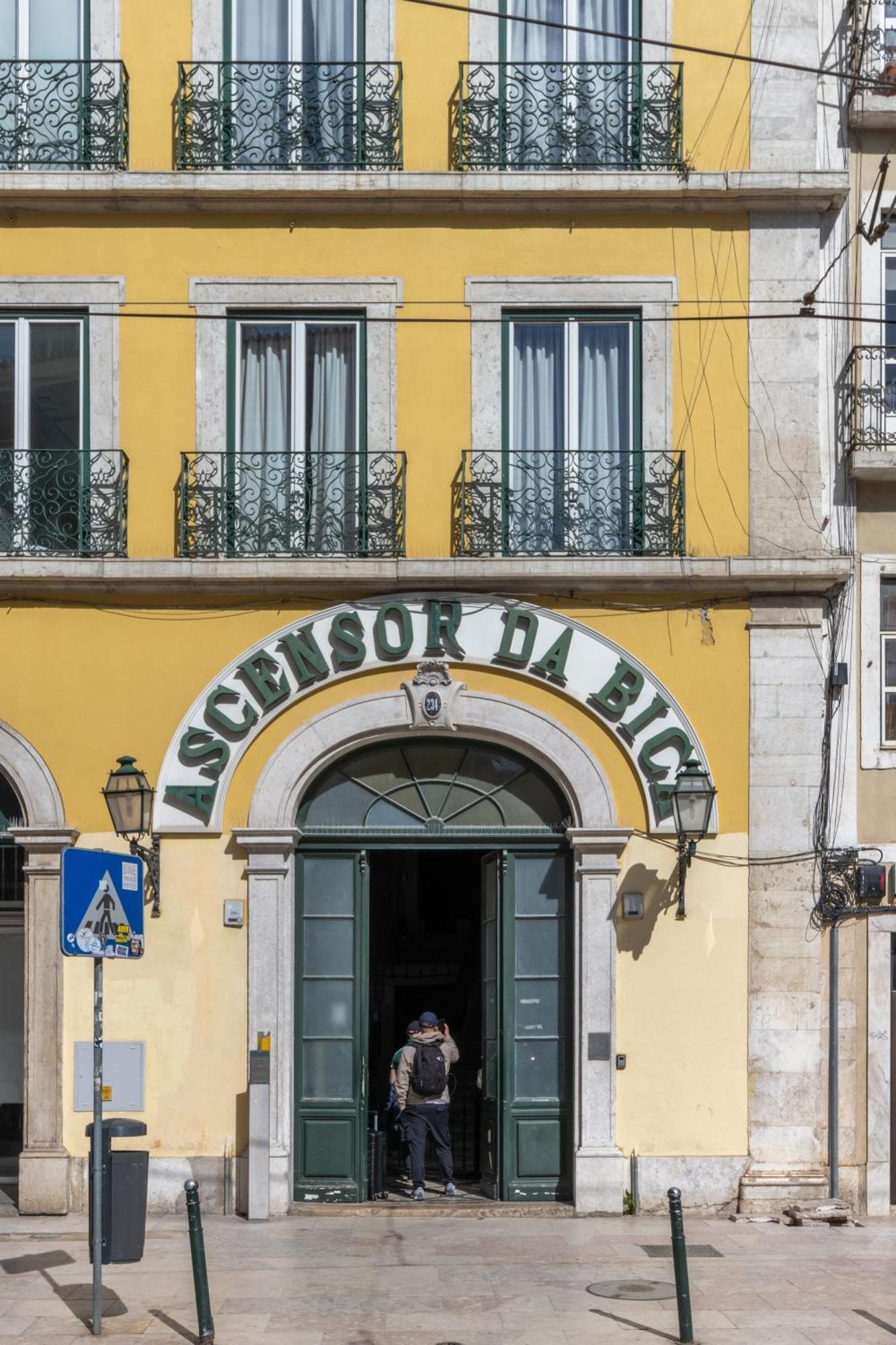 Modern 3br, Terrace, Ac/heating & Self Check-in Appartement Lissabon