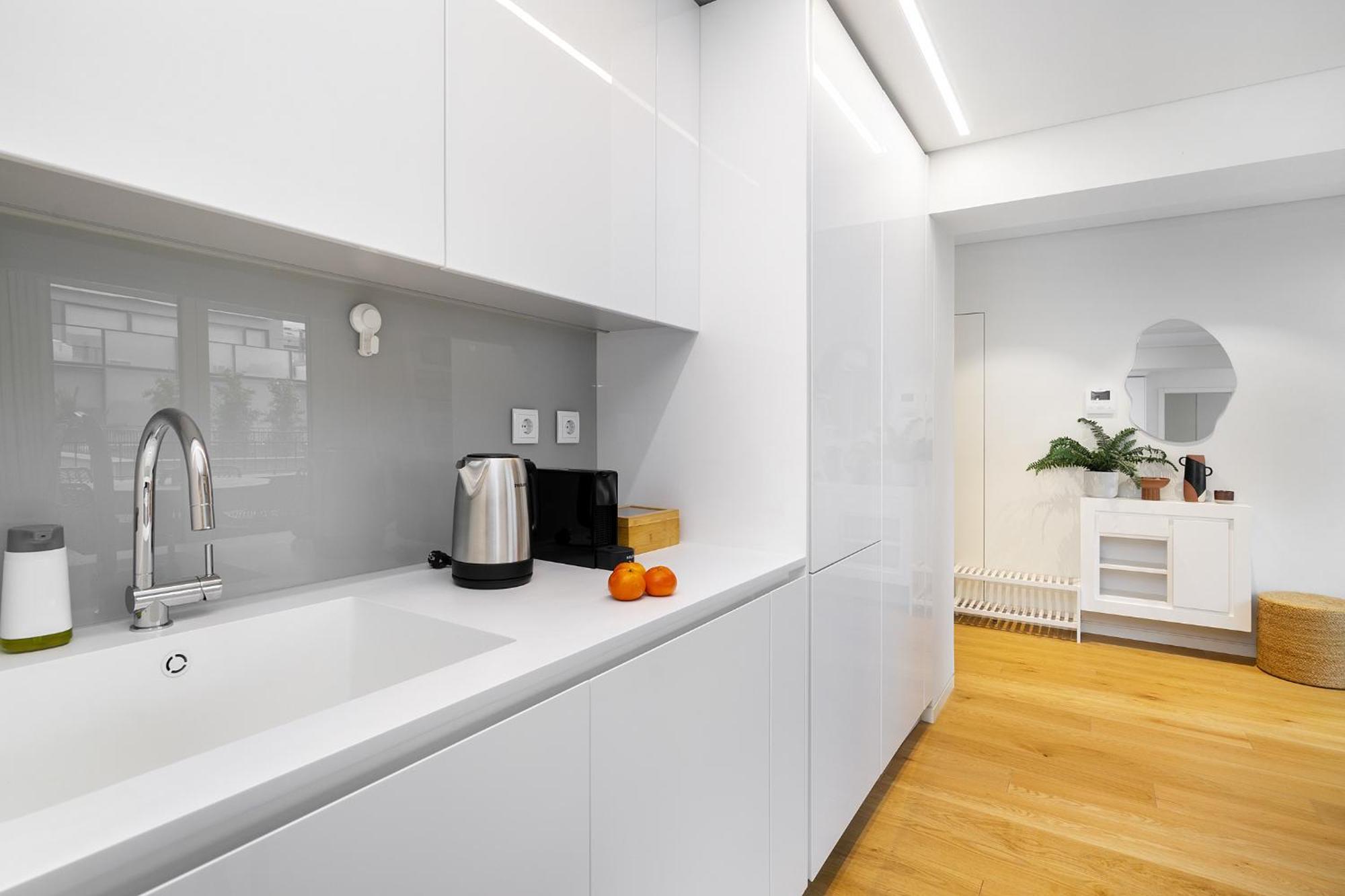 Whome Urban Oasis: Modern Living With Parking & Ac Appartement *
