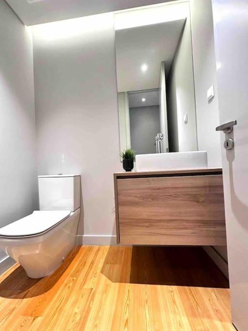 Marques De Pombal Flat A Great Locations Center * Lissabon