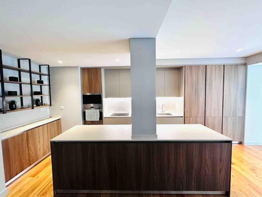 Marques De Pombal Flat A Great Locations Center * Lissabon