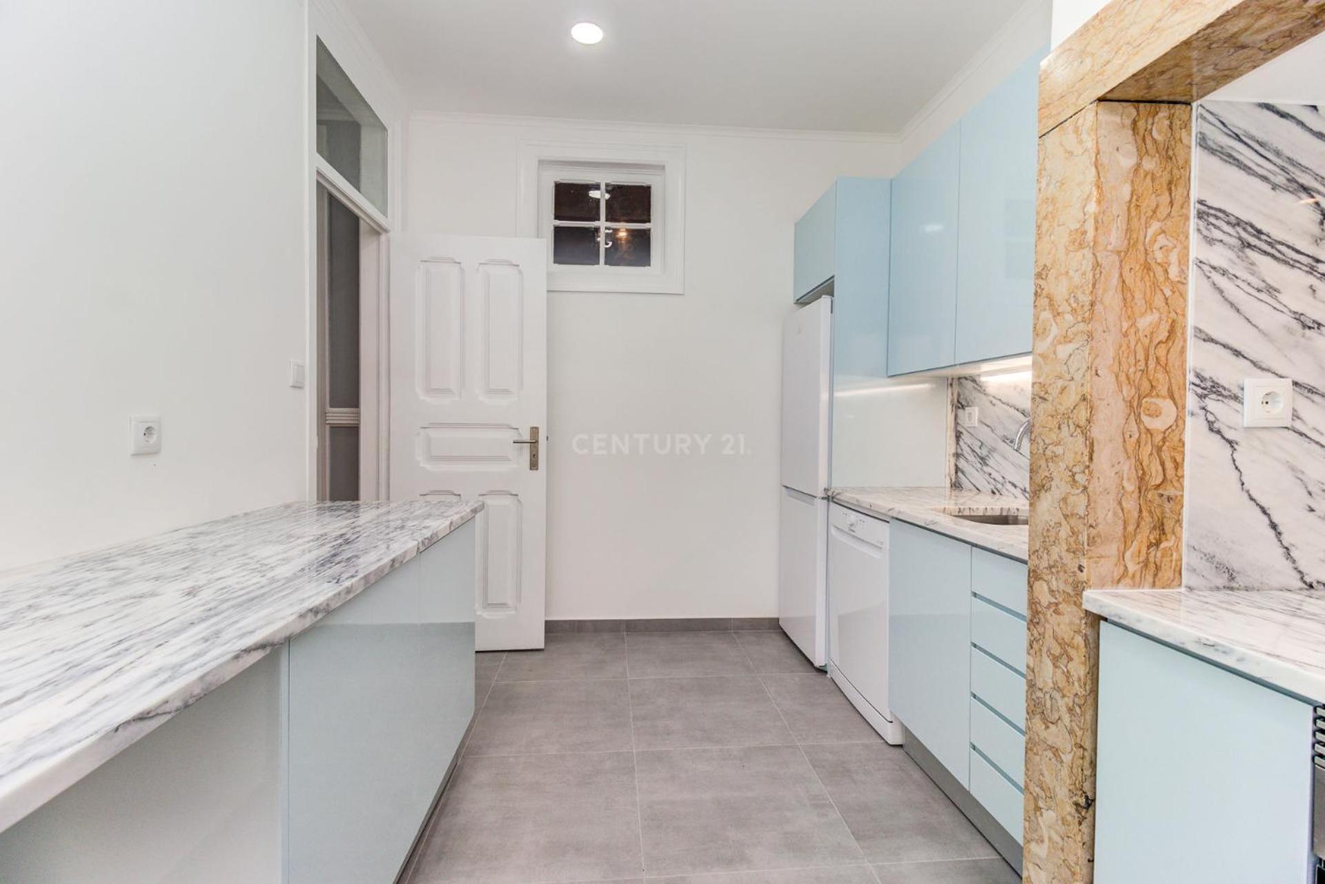 Quarto Aconchegante Com Janela E Vista Para Cidade Accommodatie bij particulieren *