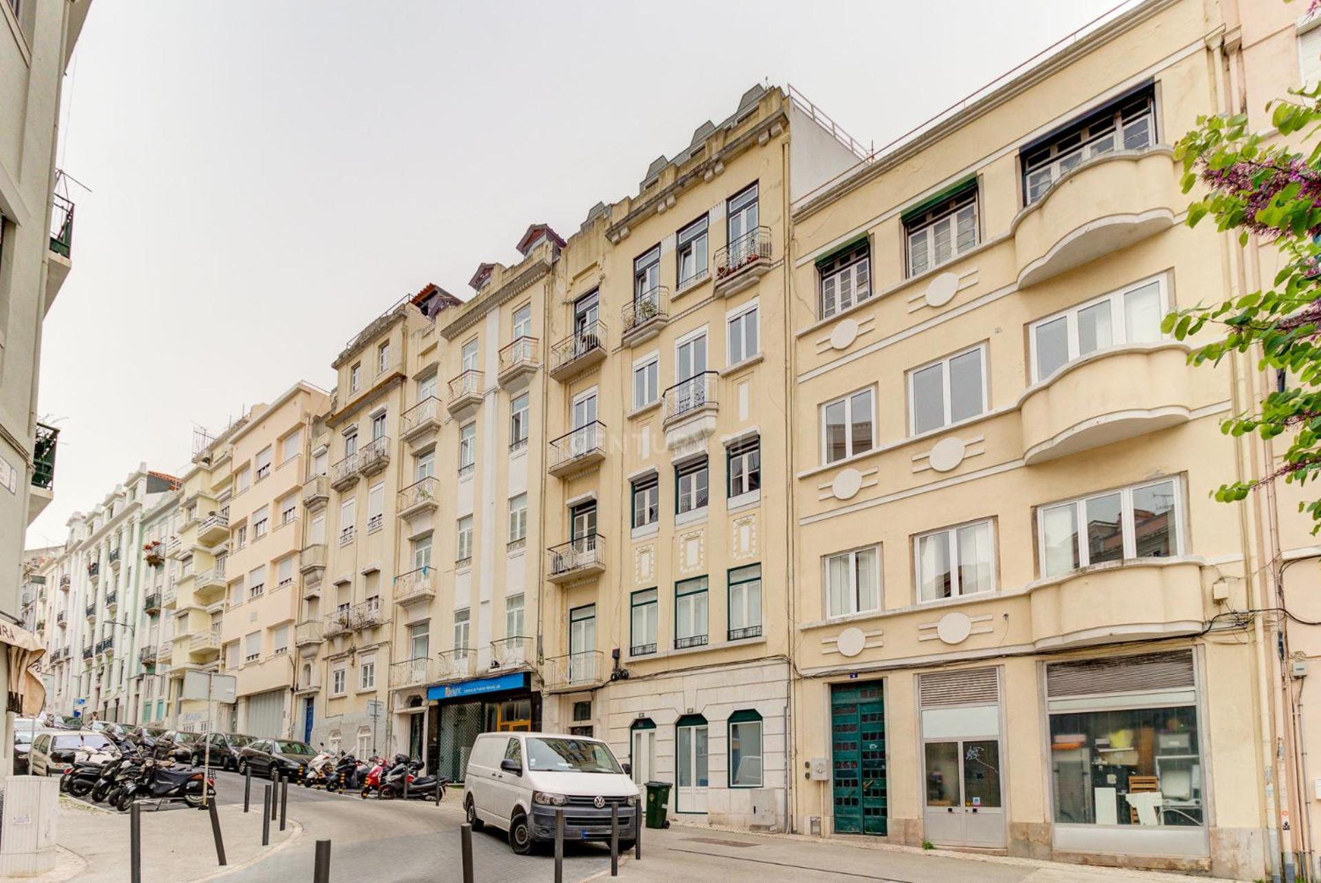 Accommodatie bij particulieren Quarto Aconchegante Com Janela E Vista Para Cidade Lissabon