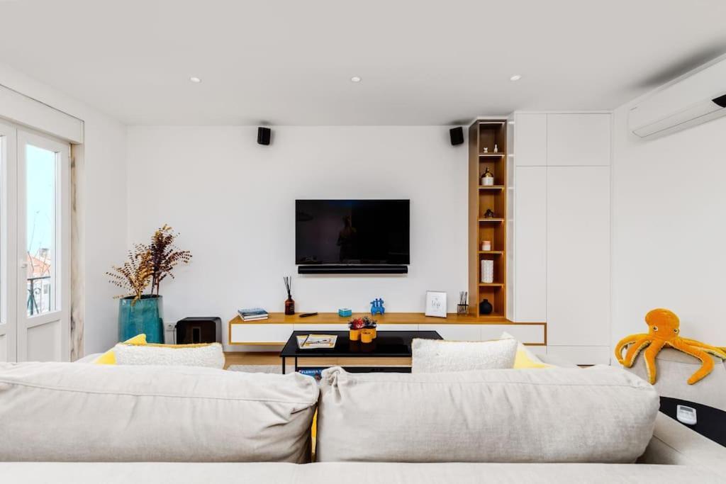 Luxury Smart Flat W/ River Views Appartement *